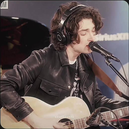 Elijah Hewson's Insane Performance with Inhaler in Dublin