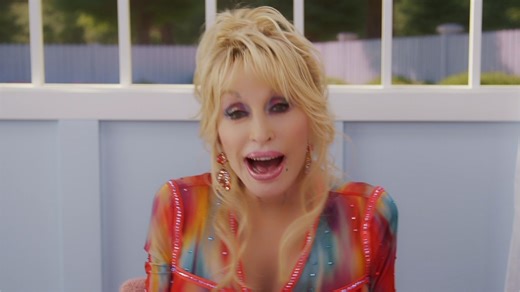 Dolly Parton and her sister Rachel might be better at cookin' than interviewing 🤣 🍰 👩‍🍳 | CMT