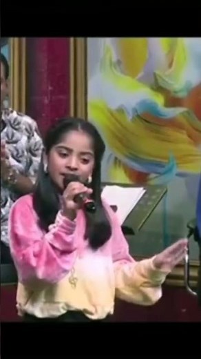 ඊයේ 03.05.2023 "සියත තරු පිරි රෑ" වැඩසටහනේදී ලස්සන ශාෂ්ත්‍රීය ගීතයක් කිව්වා.💖🌺