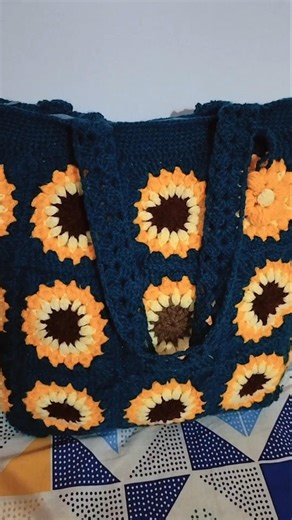 Easy Sunflower Granny Square Tote Bag Tutorial for Beginners \r#crochet #viral #trending #yt #diy