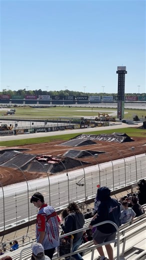 Monster Jam on Instagram: "Living up the slogan “AS BIG AS IT GETS” 🤯 📲: LIVE from Atlanta on our YouTube channel #MonsterJam #MonsterTruck"