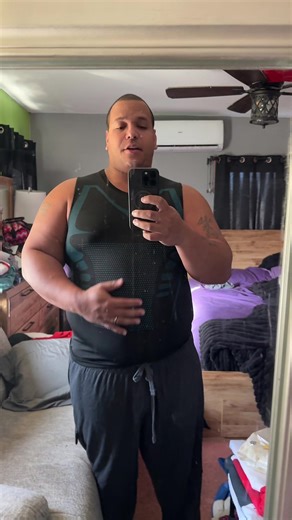 🔥 Look good. Feel locked in. This color-back compression tank keeps everything tight, sculpted, and supported. Perfect for gym days, layering, or everyday drip—flexible stretch that hugs the body right. Sleek back panel design makes it look premium… but the confidence it gives? Next level. #CompressionTank #GymWearEssentials #AthleisureFit #MensStyle #ConfidenceWear