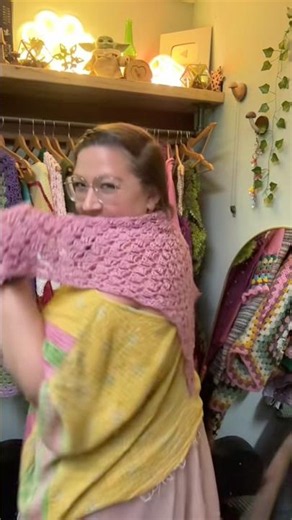 Where the real yarn girlies at 💅🧶
