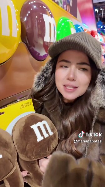 FUIMOS A LA TIENDA DE M&M’s 😏🤤🍫❤️💛 | tienda mms new york