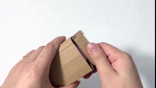 Lampstop Bobbin Rack for Embroidery Floss Beech Wood Floss Organizer (Rectangle)