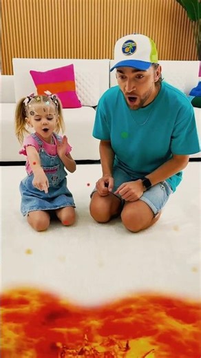 Kids are making a volcano - Cool Science Experiment!