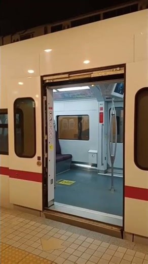 [Press The Button To Open Door] Exiting CRRC Changchun Equator at KL Sentral