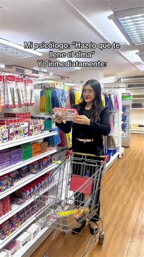 Si lo dice el psicólogo, hay que hacerle caso. 🫣 Quién más es feliz comprando papelería ? 🤩✨ . . #estilokids #papeleria #estilo #papeleriabonita #mayoristas #mayoristasecuador | EstiloKids