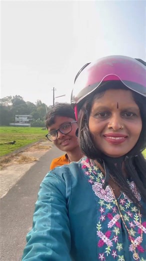 Oru vaikunneram kuttikal um ayi paadam thu