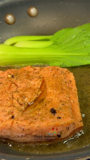 Pan-Fried Steelhead Fillet with Bok Choy – Restaurant-Quality Dinner at Home Crispy skin. Tender, flaky texture. Clean, rich flavor. Steelhead is one of the most versatile premium fish you can cook at home. When pan-seared properly, it delivers the richness of salmon with a slightly firmer bite and a smooth, buttery finish. Pair it with fresh sautéed bok choy, garlic, and a touch of olive oil for a balanced, healthy seafood dinner ready in under 20 minutes. Simple Technique for Perfect Results: 