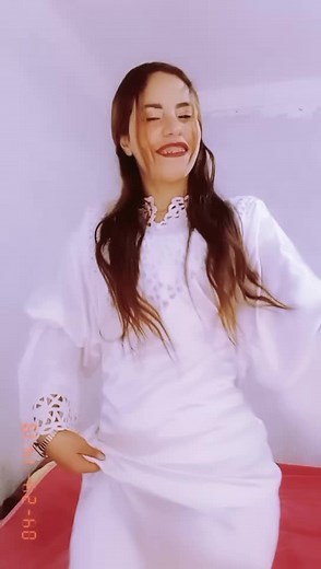 Stunning White Dress Showcase and Posing Techniques