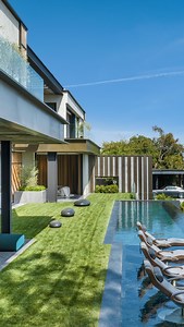 8741 St Ives Dr • Sunset Strip • Offered at $44,500,000🏆 ⁠ 5 Bedrooms | 9 Bathrooms | 14,400 sqft ⁠ ⁠ Welcome to 8741 St Ives Dr, an exquisite contemporary estate meticulously crafted by NOBÉL Design and Architecture Studio for those with a taste for luxury and sophistication. This 14,000 sq ft home nestled in prestigious Birds Streets on a sprawling one acre lot in the heart of West Hollywood. This residence epitomizes elegance and offers unparalleled panoramic views, including city skylines a