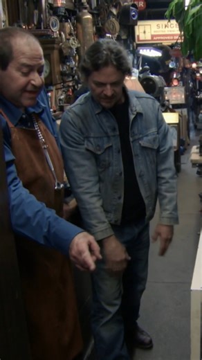 On the hunt for some hidden gems 🔍 New episodes of #AmericanPickers Mondays at 8:30pm AEDT on A&E, or Watch On Demand on Foxtel. | Foxtel