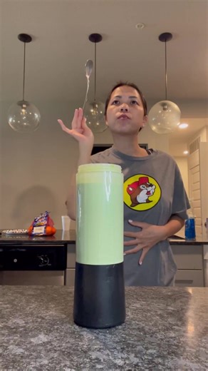 Easy Green Smoothie Recipe in a Modern Kitchen