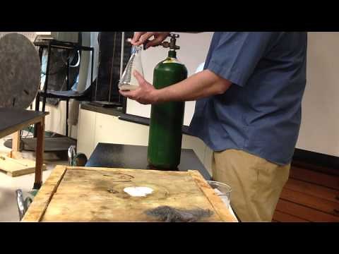 Oxygen and steel wool demo