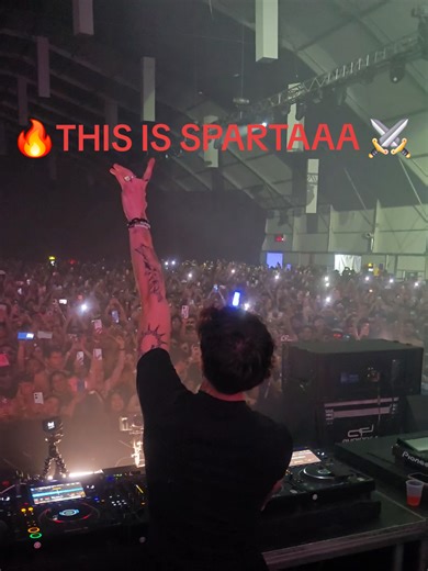 THIS IS SPARTAAA ⚔️ Fantasm - Zona Cero 🇨🇴🖤 Hoy, en cosas que nunca subí de Zona Cero, fantasm puso a temblar el escenario. #fantasm #hardtechno #techtok #rave #viral @Fantasm @REBELS EVENTS🇨🇴🇲🇽🇨🇱🇦🇷 @DOOMBOGOTA