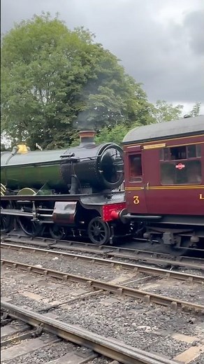 GWR 4930 ‘Hagley Hall’ on the Severn Valley Railway