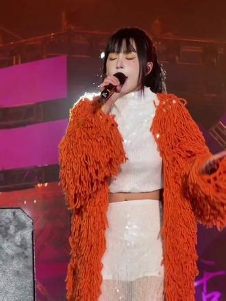 爱我的话，要回答～#by2爱丫爱丫 #by2武汉演唱会 #by2孙涵孙雨 #by2 #美炸