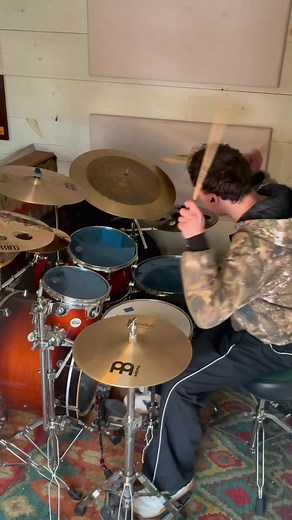 Ian Thomas Drums: Everlong Drum Cover Performance