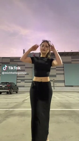 Descubre a Michelle Gómez y su talento excepcional