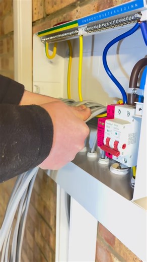 Matthew Loosley on Instagram: "Fresh Consumer Unit Upgrade – Start 2026 the Right Way Brand new consumer unit installation, fully kitted with RCBO protection on every circuit and surge protection as standard. A clean, modern upgrade delivering improved safety, reliability, and full compliance with current regulations. ✔️ Individual RCBO protection ✔️ Surge Protection Device fitted ✔️ Neat, professional finish ✔️ Fully tested and certified Perfect for modern homes, renovations, or future upgrades