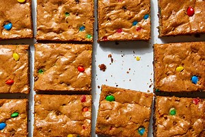 24 Cookie Bar Recipes That Are Great For Sharing All Year Round