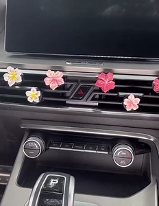 Flower Air Freshener Car Clips - Flower Car Vent Clips Set for Women - Cute Air Freshener Vent Clip Accessories - Fresheners for Interior Decor - Floral Car Clips