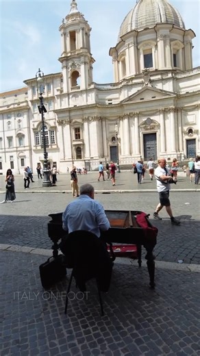 Street Pianist in Piazza Navona 🇮🇹