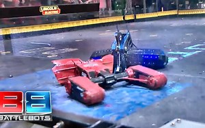 [BattleBots] 把它带到 MONSOON _ Red Devil vs Monsoon _ BattleBots
