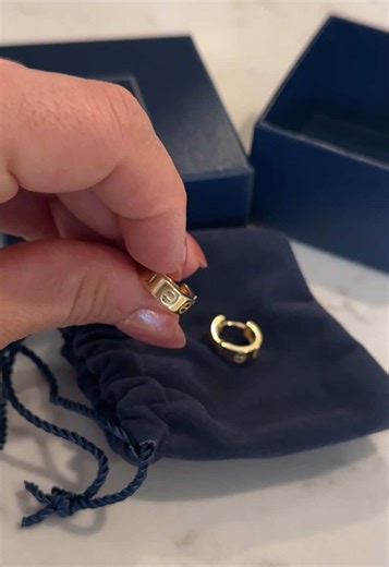 These are soooo good!!! #hoopearrings #lookforless #goldearrings #designerjewelry #jewelry @QVC, Inc