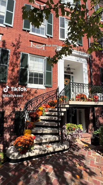 Fall in Washington DC: Georgetown Views & Weather Memories