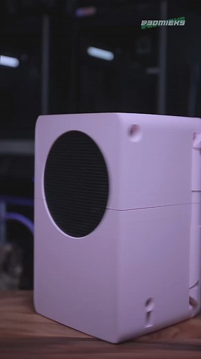 Xbox Series S Mini Fridge by @holoprops is a cute way to hide your Xbox from plain sight! Features a Magnetic Locking door that storage your controllers on the inside along side spare batteries. And to answer all the ventilation questions there’s lots of it so don’t worry about it. The files can be found on @thangs3d Printed with @polymaker_3d Polyterra Pink & Polylite Silk Silver. #3dprinting #gaming #xbox #homedecor #minifridge #smegfridge | 3D Mieks