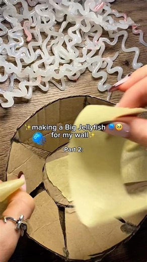🪼😍 Making a BIG JELLYFISH for my wall 🫧 Handmade Cardboard Tutorial #diy #jellyfish