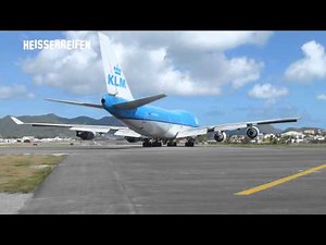 KLM Boeing 747-406 takeoff @ St. Maarten SXM Princess Juliana Airport
