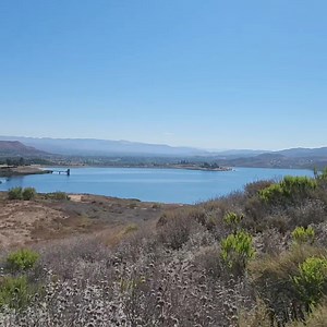 Sunset Hills Trail in Thousand Oaks, overlooking Bard Reservoir. bit.ly/vchiking #conejovalley #thousandoaks #conejoopenspace | Conejo Valley Guide