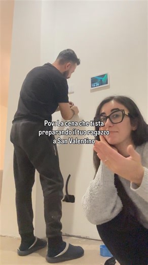 Una cena romantica alternativa 🤣 #sanvalentino #vitadicoppia #ironia #pov