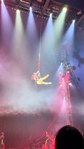 Vacance is taking the kids to see Magician 2026.