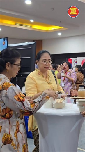 From sizzling street food to iconic national dishes, the ASEAN58 Food Festival brought together the vibrant tastes of all 10 ASEAN Member States and Timor-Leste. Each dish was more than just food, it was a celebration of heritage, identity, and the spirit of unity in diversity. #58thASEANDay #ASEAN58 #ASEAN58inJakarta #TowardsInclusiveandSustainableASEANFuture | ASEAN