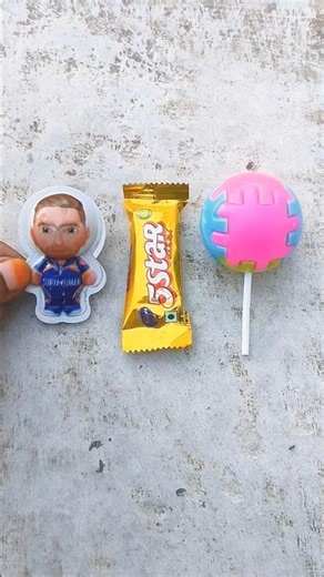 small 5 star chocolate loge qube ball lollipop ! Full Fun 😃