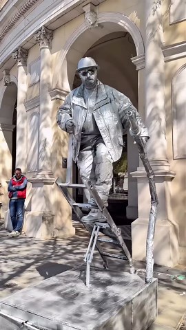 When I step down, the mystery only grows… 👀.#valentinethestatue