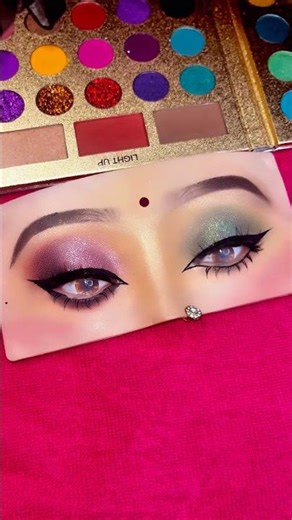 Green glittery eyes💚✨💫#eyemakeup #makeuptips #makeuplive #eyeshadow #makeuptutorial #bridalmakeup