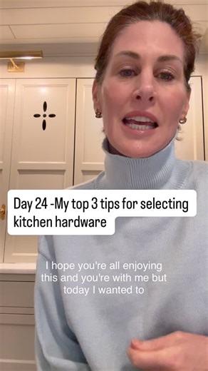 Carrie Lucke Designs on Instagram: "Top tips for hardware selection - 1- start with the appliance pulls 2-pulls are genially sized 1/3 the width of drawer 3- consider a backplate for painted cabinets 4- pulls go in drawers and knobs go on doors - (with may caveats …. That’s why you hire a designer 😇)#interiordesign #homedecor #kitchendesignideas #hardware #classicbrass"
