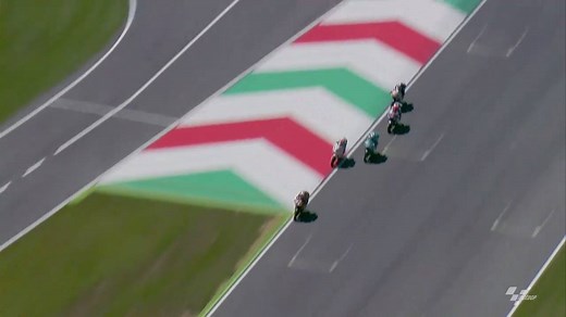 The most dramatic final lap of the entire season?! | MotoGP