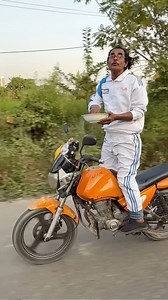 চলন্ত বাইকে উঠে দাঁড়িয়ে ভাত খায় | Hello network