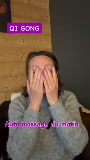 Karine Perrin ☯️ Qi Gong & Médecine Traditionnelle Chinoise on Instagram: "😃 Réveil & auto-massage du visage 🔆 Le matin, le visage est souvent encore marqué par la nuit… Je te propose aujourd’hui un petit auto-massage du visage, simple et rapide à faire juste avant la pose de crème. Un rituel de quelques minutes pour bien démarrer la journée 😃 Essaie demain matin… et observe la différence #automassagevisage #biendanssoncorps"
