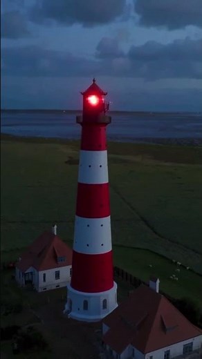 So hast du den Westerhever Leuchtturm noch nicht gesehen 😍🤯