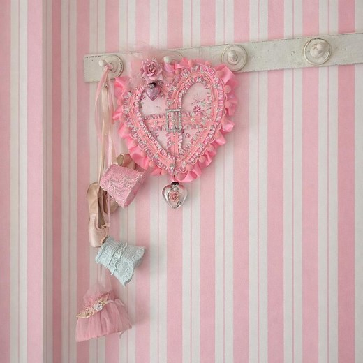 Valentine Heart Decor, Heart Wall Wreath, Pink Heart Decor, Valentines Day Gift, Hand Crafted Home Decor - Etsy