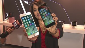 Apple iPhone 7 and 7 Plus releases to long lines, info on trade-in deals