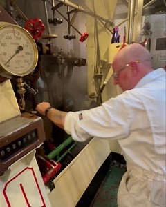 Our engineer Willie rocking and warming our triple expansion steam engine this afternoon before starting… #steamship #shieldhall #steamengines #steam #engines #maritime #heritage | Steamship Shieldhall