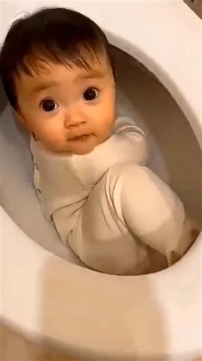 baccha toilet mein har Gaya#shortviedo #tendding #funny #comedy #viralvideo